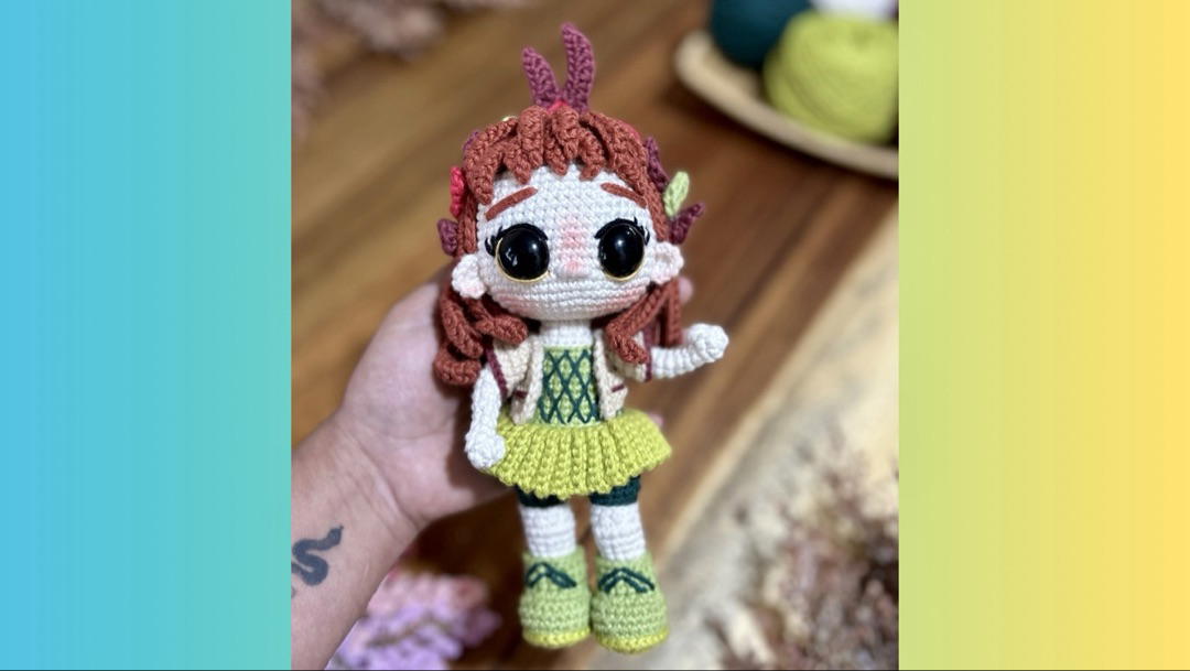 Lou Autumn Blaze Doll 💚