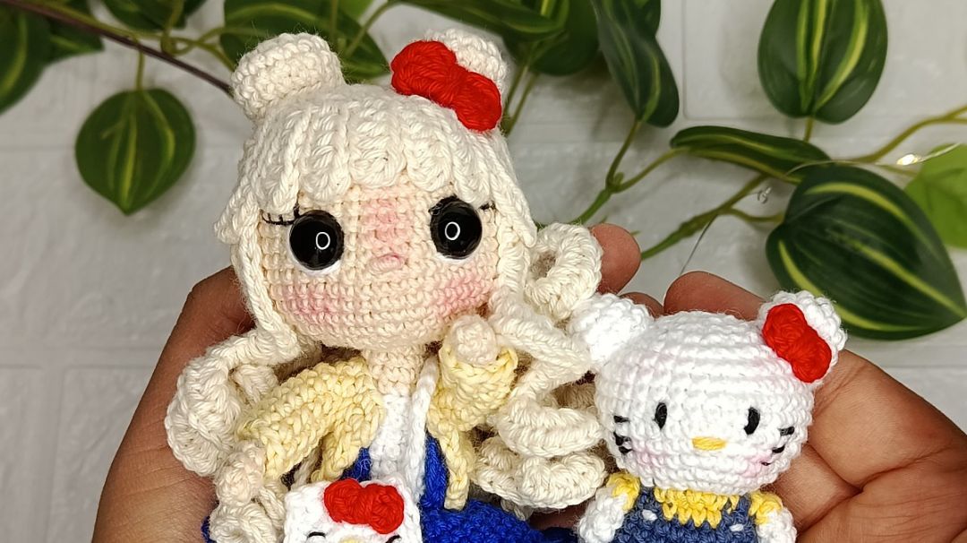 PT2 - Kitty y Mika