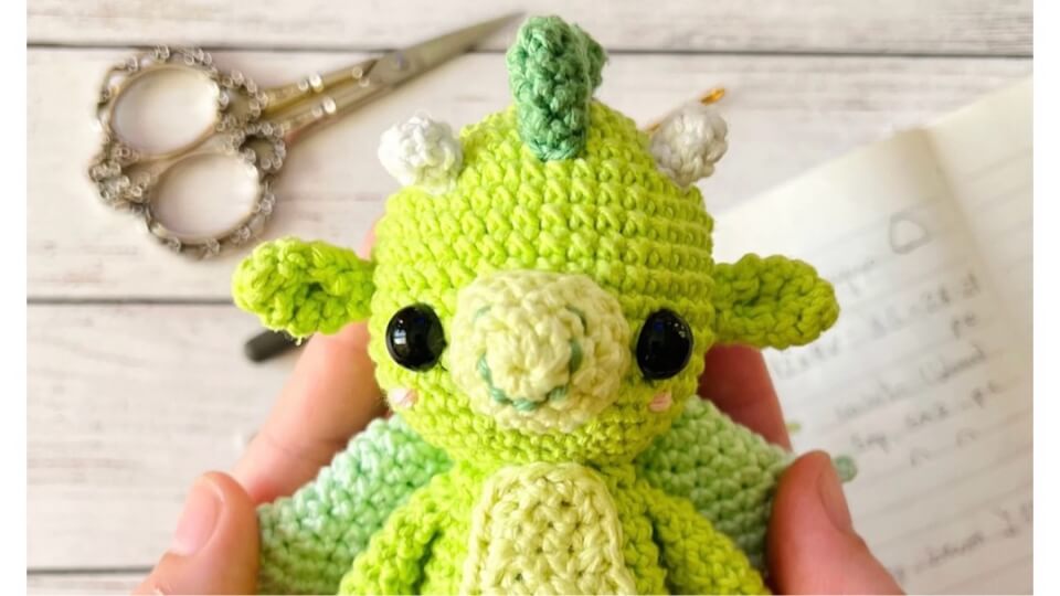 Pequño Dragón amigurumi