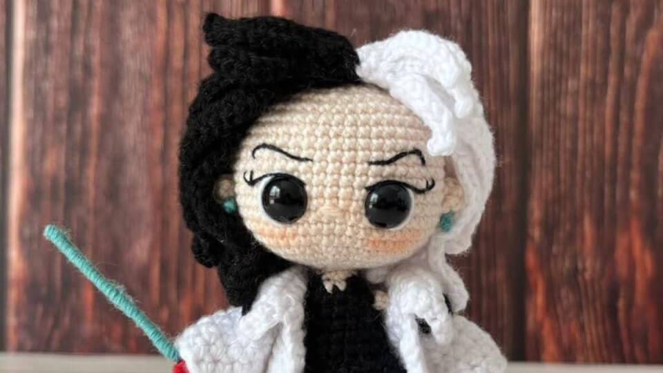 Cruella amigurumi pattern