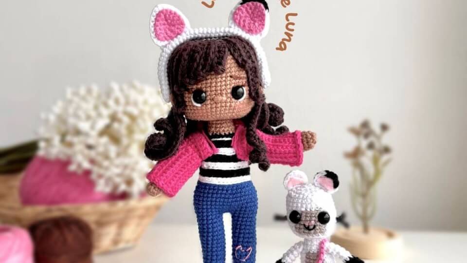 Gabby and Pandy Paws pattern