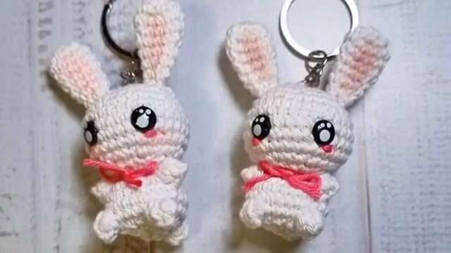 Llavero de conejito kawaii